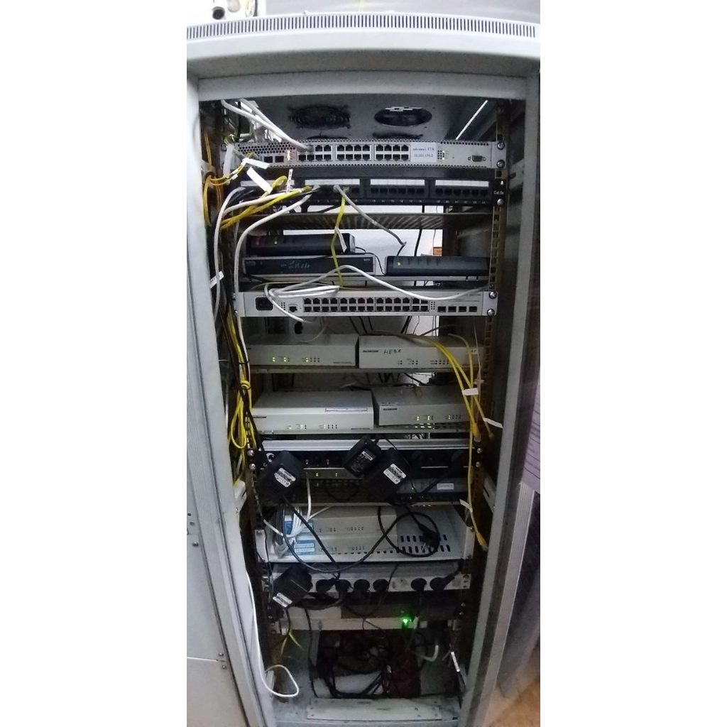 MES3124 Eltex | Коммутатор 24 порта 1G, 4 порта SFP+, L3